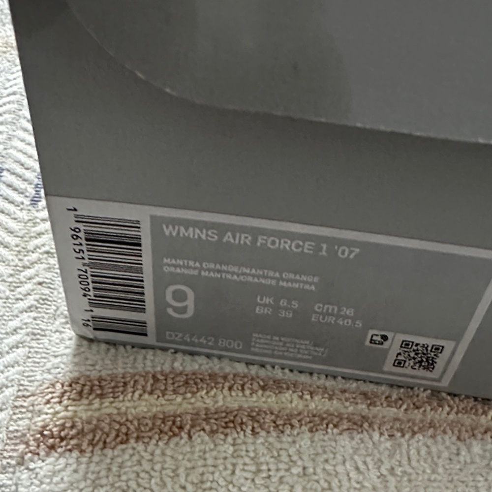 Nike WMNS Air Force 1 '07 - Mantra Orange